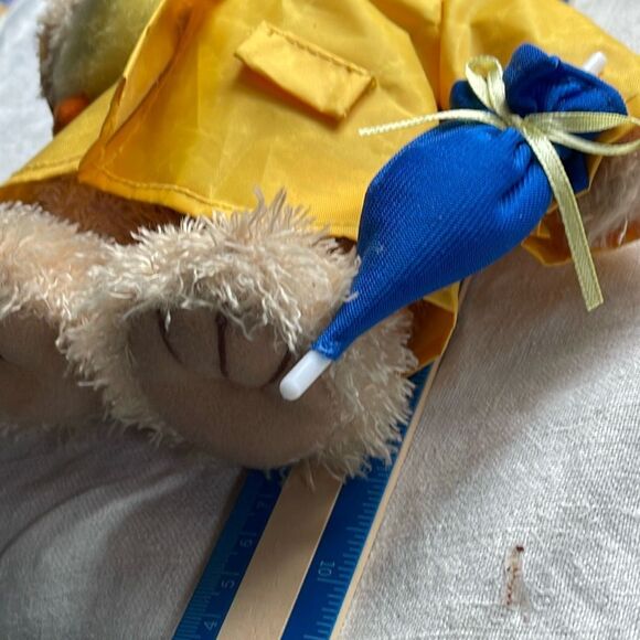 Vintage Terry’s Village Omaha Nebraska plush Teddy in rain Duck umbrella - Picture 11 of 11